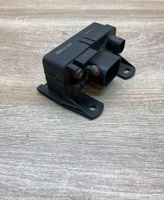 Mercedes-Benz C W203 Glow plug pre-heat relay 132159