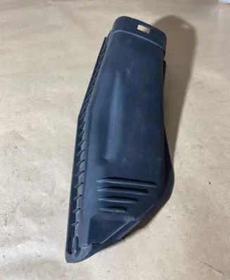 BMW 7 E65 E66 Air filter box cover 7789109 14011810