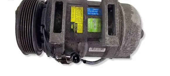Volvo V70 Air conditioning (A/C) compressor (pump) 8708581