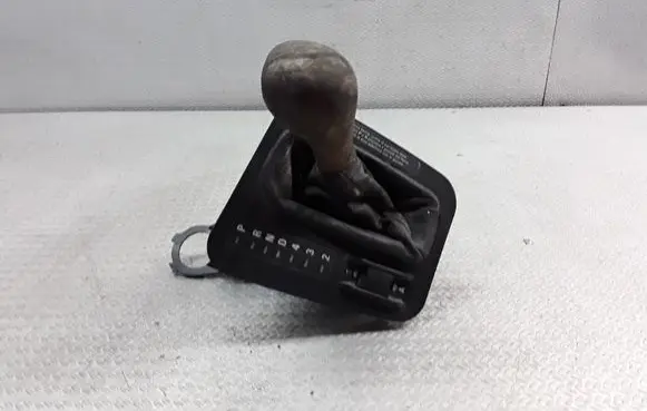BMW 7 E38 Gear shifter/selector 25161421247