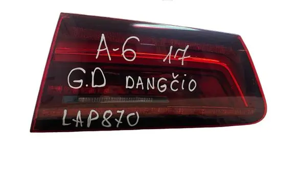 Tailgate rear/tail lights
