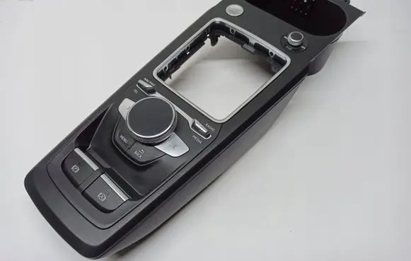 Audi Q2 - Center console 