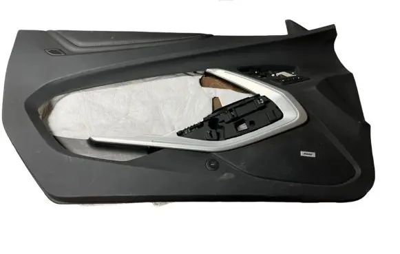 Chevrolet Camaro Front door card panel trim 84613643 095938320 F0008825600