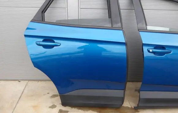 Opel Grandland X Rear door