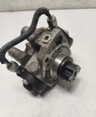 Mazda CX-7 Fuel injection high pressure pump SH0113800B