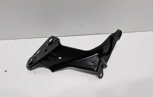 Skoda Fabia Mk3 (NJ) Fender mounting bracket 5E3821227 022025