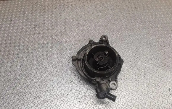 BMW 3 E46 Vacuum pump 72817601B
