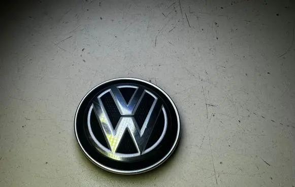 Volkswagen Golf Sportsvan Original wheel cap 5G0601171 5G0601171B