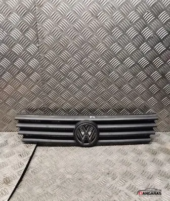 Front bumper upper radiator grill