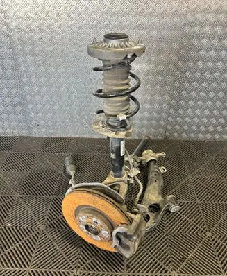 BMW 2 F45 Front wheel hub spindle knuckle 6876646 8657704 6874796