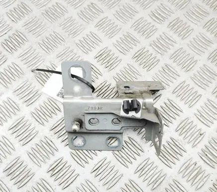 Opel Vivaro Fender mounting bracket 93455808