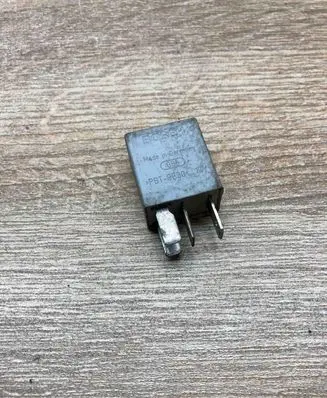 Volkswagen Golf V Other relay 1K0951253 0332011100