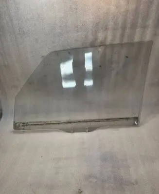 Mitsubishi Pajero Front door window glass four-door DOT20 43R00033