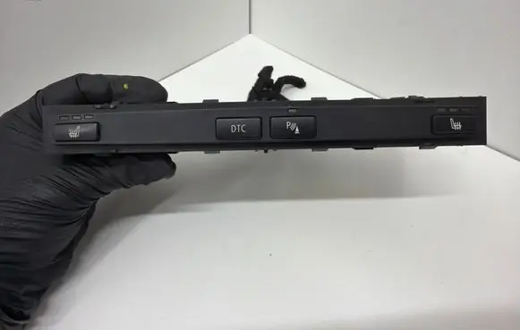 BMW 5 E60 E61 Seat heating switch 6952480 309225 13580363
