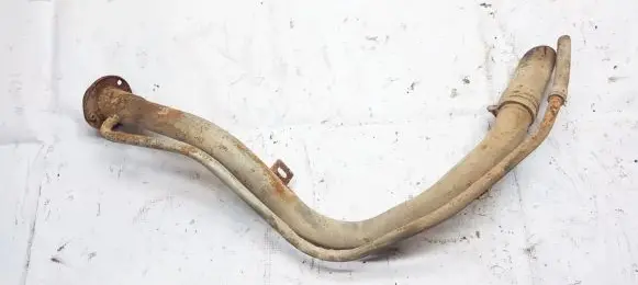 KIA Carens I Fuel tank filler neck pipe 