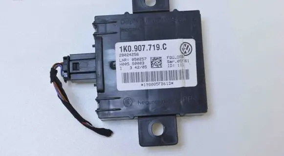 Volkswagen Jetta V Other devices 28024256 1K0907719C