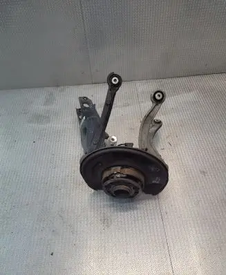 Mercedes-Benz E C207 W207 Rear wheel hub