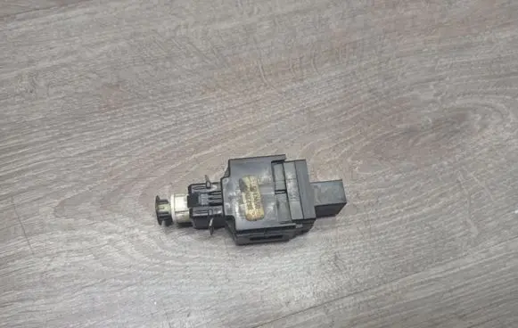 Volvo V70 Brake pedal sensor switch 8622064