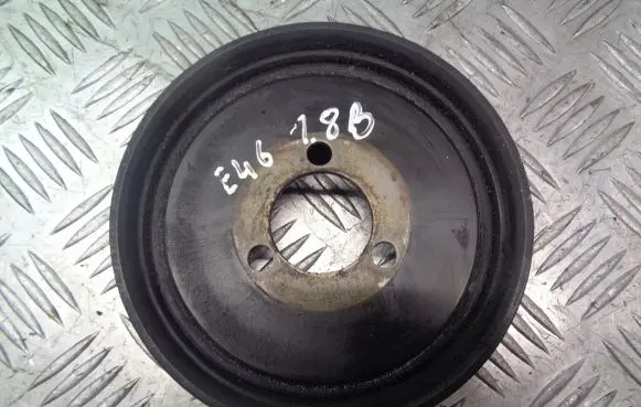 BMW 3 E46 Water pump pulley 