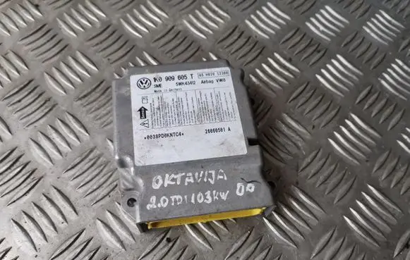Skoda Octavia Mk2 (1Z) Airbag control unit/module 1K0909605T 5WK43412