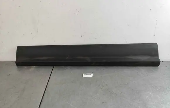 Audi Q2 - Front door trim (molding) 81a8539594w3