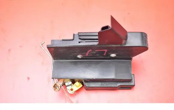 Dacia Logan Pick-Up Front door lock 805039362RB