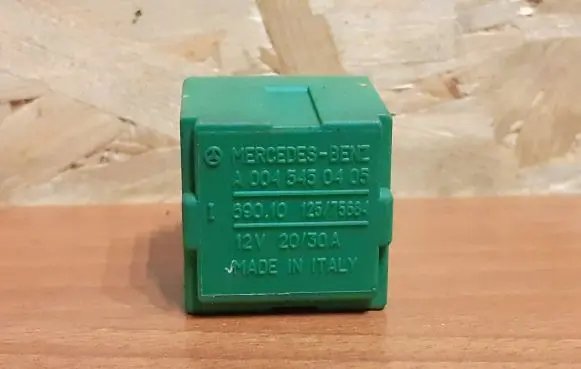 Mercedes-Benz Vito Viano W638 Other relay A0045450405