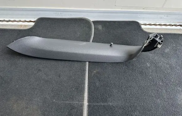Volkswagen T-Roc Tailgate trim 2GA867704