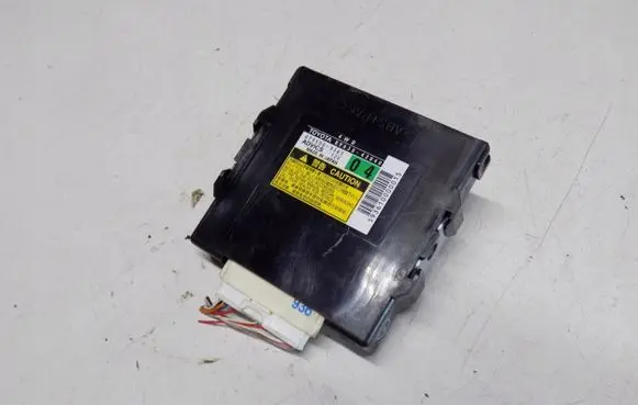 Toyota RAV 4 (XA30) Gateway control module 8973042040