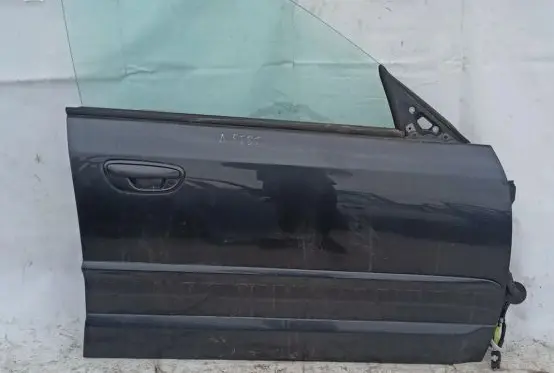 Subaru Outback Front door Pika