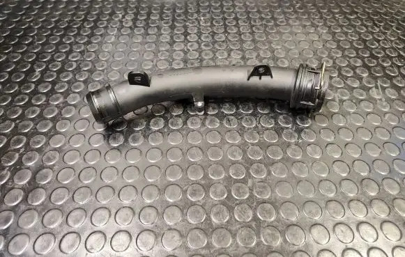 Citroen C4 II Intercooler hose/pipe 9677537380
