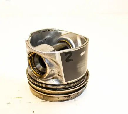 Volvo V60 Piston 