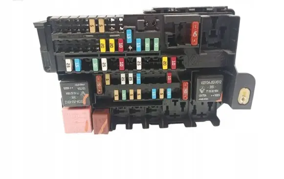 Renault Laguna III Fuse box set PDBX91