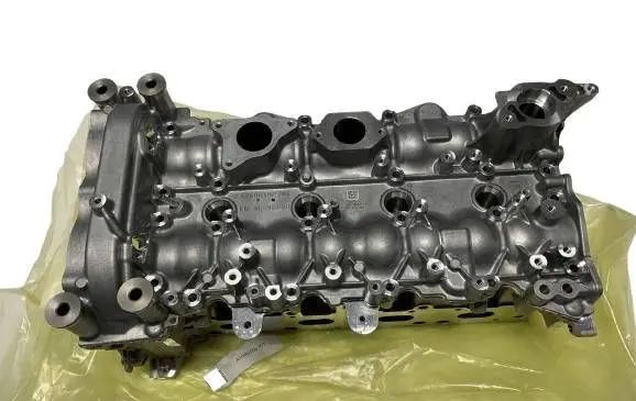 Mercedes-Benz GLA H247 Engine head A2600106701 A2600102301 2600106701