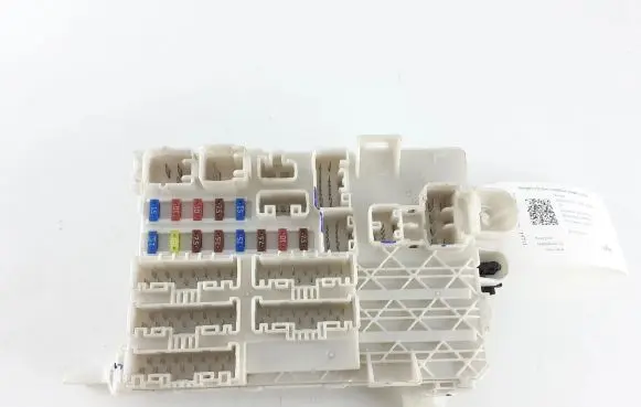 Toyota Hilux (AN10, AN20, AN30) Fuse module
