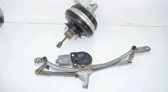 BMW 5 F10 F11 Front wiper linkage and motor 6796726 4899835 61614899835