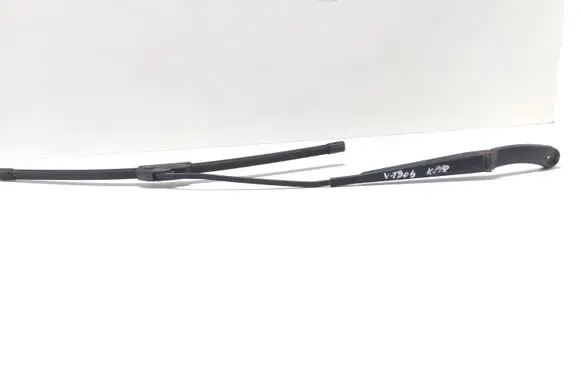 Volkswagen Transporter - Caravelle T5 Front wiper blade arm 7H1955409