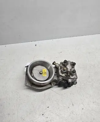 Audi 80 90 B3 Fuel distributor 026133353