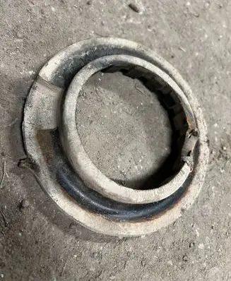Opel Frontera B Rear coil spring rubber mount 