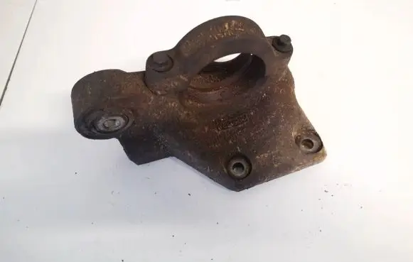 Volvo V70 Engine mounting bracket 6g9n3k305dd 6g9n-3k305-dd