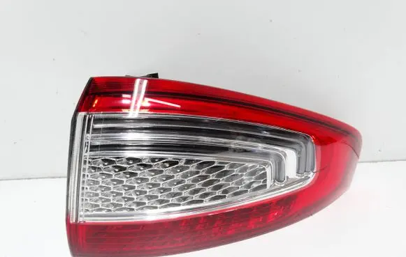 Ford Mondeo MK IV Rear/tail lights BS7113404A C374D BS7113404C