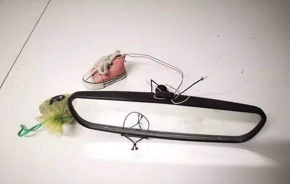 Mazda 626 Rear view mirror (interior) e8011681