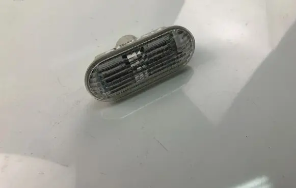 Ford Focus Front fender indicator light 4M5A13K309AA