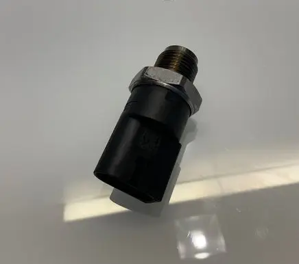 Mercedes-Benz E W211 Fuel pressure sensor A0041536728 0041536728