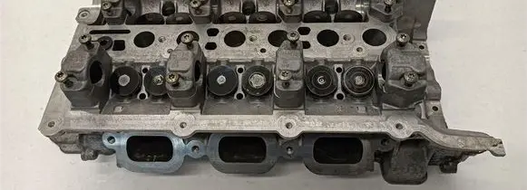 Jaguar F-Pace Engine head 