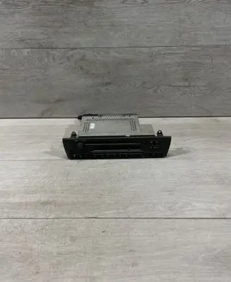 Radio/CD/DVD/GPS head unit