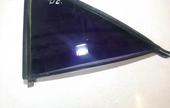 Citroen Saxo Rear vent window glass 