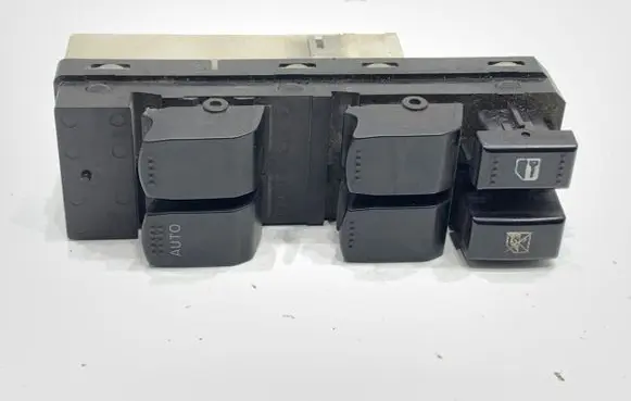 Suzuki SX4 Electric window control switch 64J20