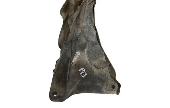 BMW 1 E81 E87 Engine mounting bracket 6764574 22116764574
