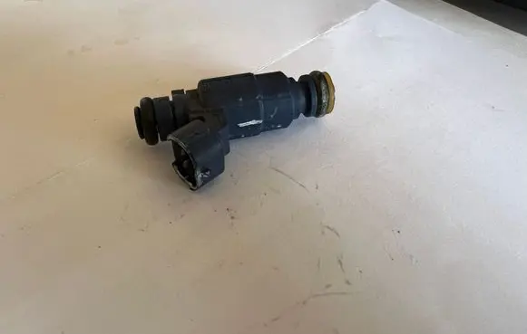 KIA Pro Cee'd I Fuel injector 353102B000